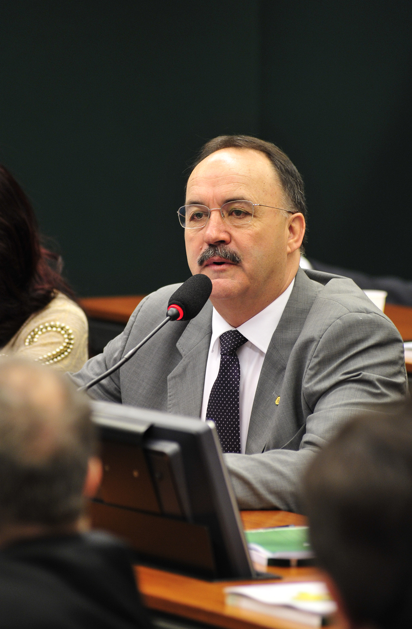 Proposta aprovada permite que pequena empresa participe de licitação mesmo com débito fiscal