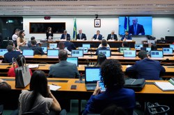 Simplifica, Zona Franca Verde e desburocratização foram debatidos na CDEICs 