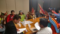 Presidente da CDHM, Deputado Padre João, recebe lideranças indígenas do Acre.