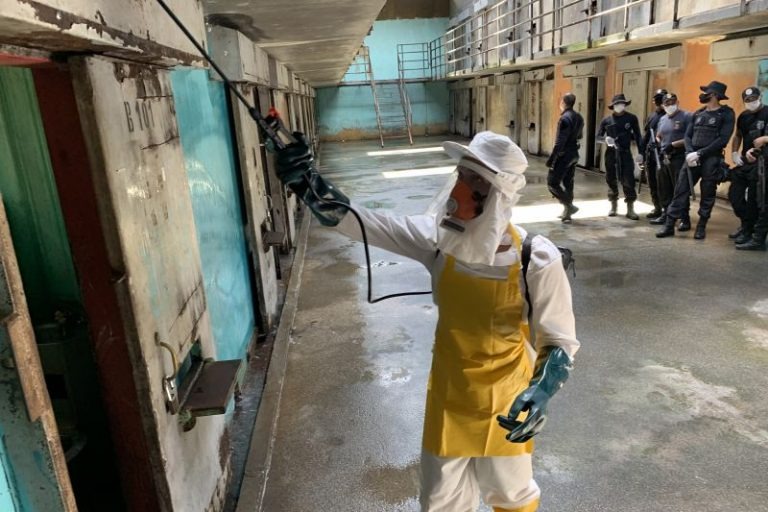 CDHM acompanha situação da pandemia nos presídios; Estados não dão informações e DF nega por 3 vezes encontro para discutir o assunto