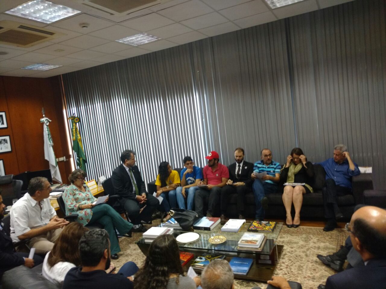 CDHM e movimentos sociais se reúnem com governador do DF para denunciar violência policial em manifestações