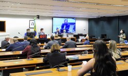 CDHM recebe presidente da FUNAI 