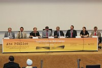 Comissão Parlamentar da Verdade é reinstalada com ato de solidariedade aos que lutaram contra regime militar