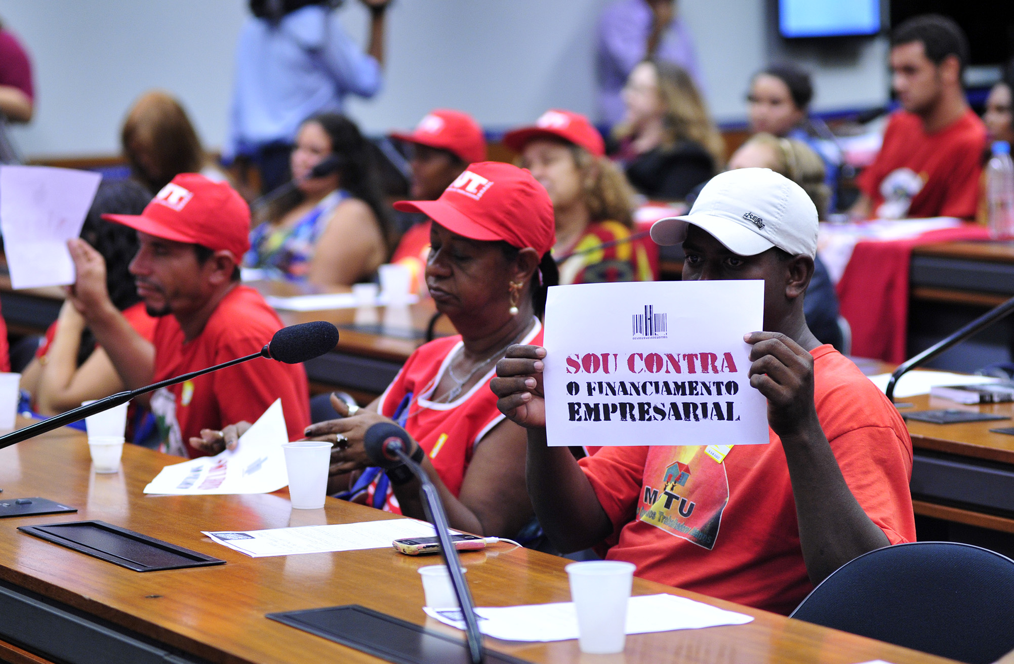 Comissão de Direitos Humanos promove discussão sobre Reforma Política