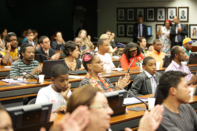 Comissão dialoga com sociedade para elaborar plano de trabalho