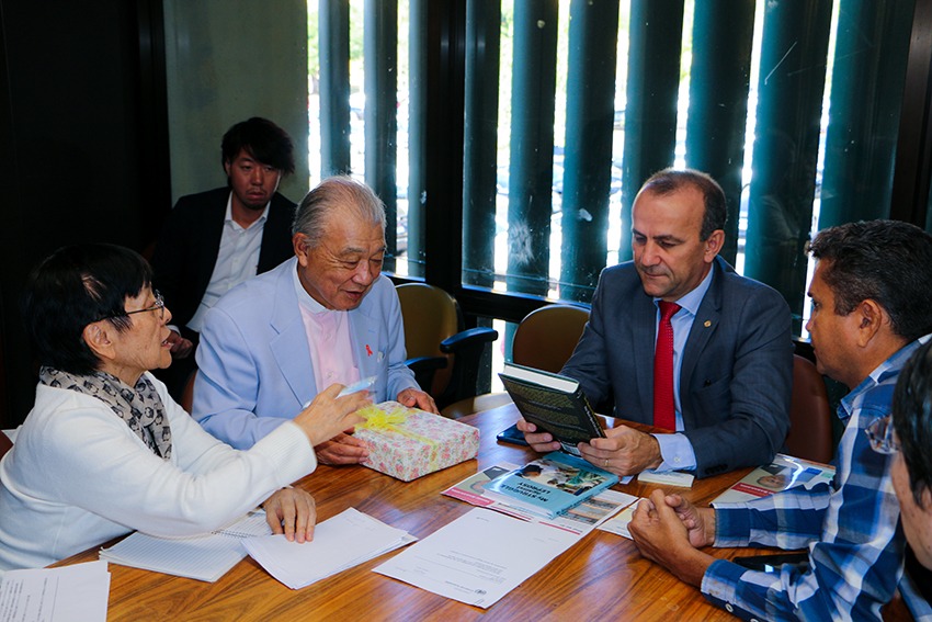 Comitiva do Japão discute com CDHM os direitos das pessoas com hanseníase 