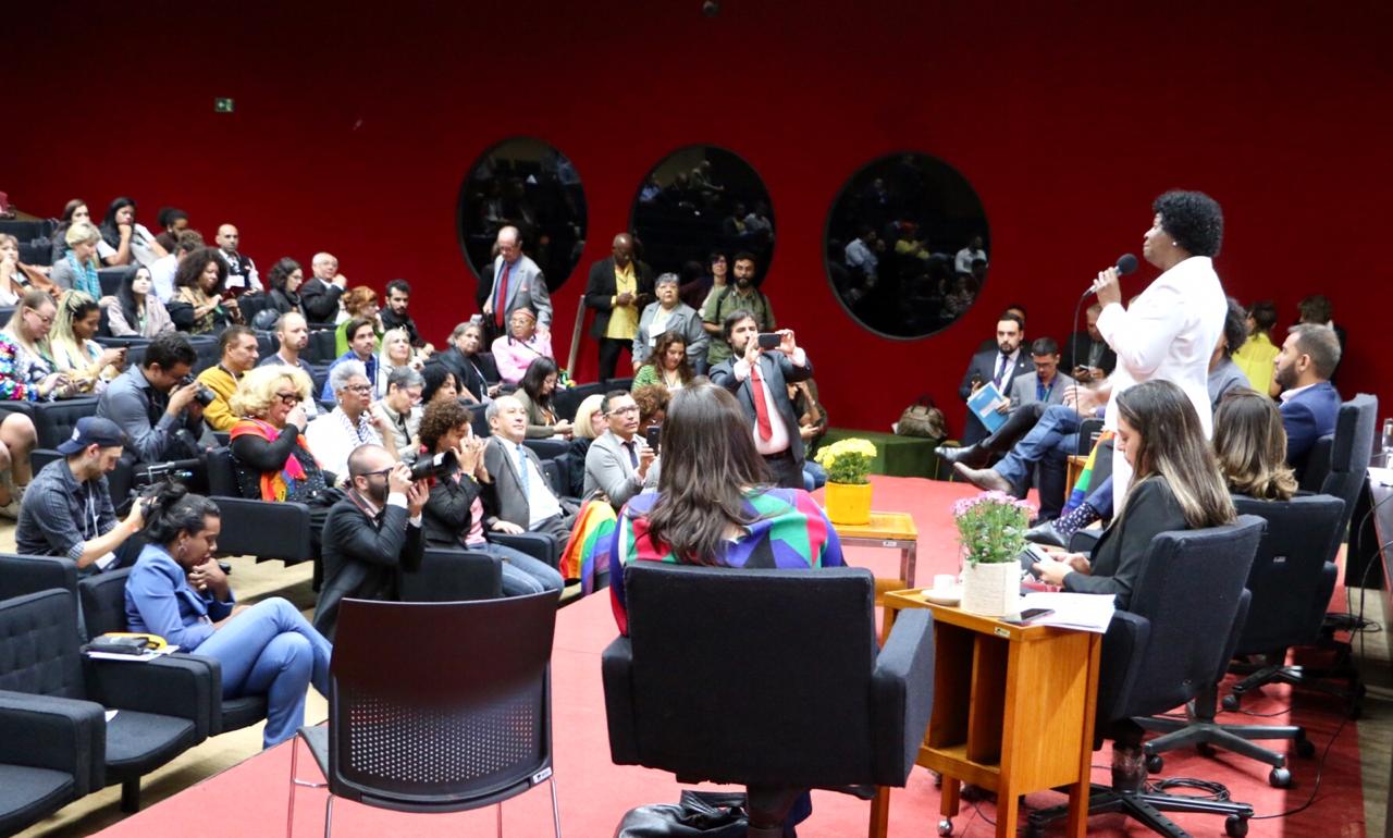 Cinquenta anos depois daquela noite no bar Stonewall