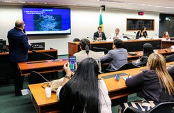 Debatedores defendem regularização de pistas de pouso na Amazônia