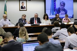 Debatedores temem retorno de pacientes a manicômios