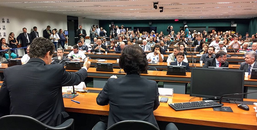 Defensores de direitos humanos manifestam preocupação quanto ao risco de retrocessos