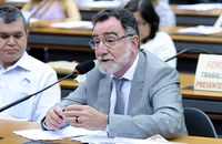 Deputados da CDHM visitam preso do MST em Goiás