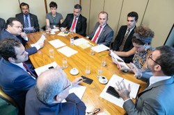 Deputados e sociedade civil criam grupo de trabalho por agenda de direitos humanos para segurança pública cidadã