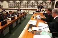 Dez requerimentos são aprovados em reunião da CDHM