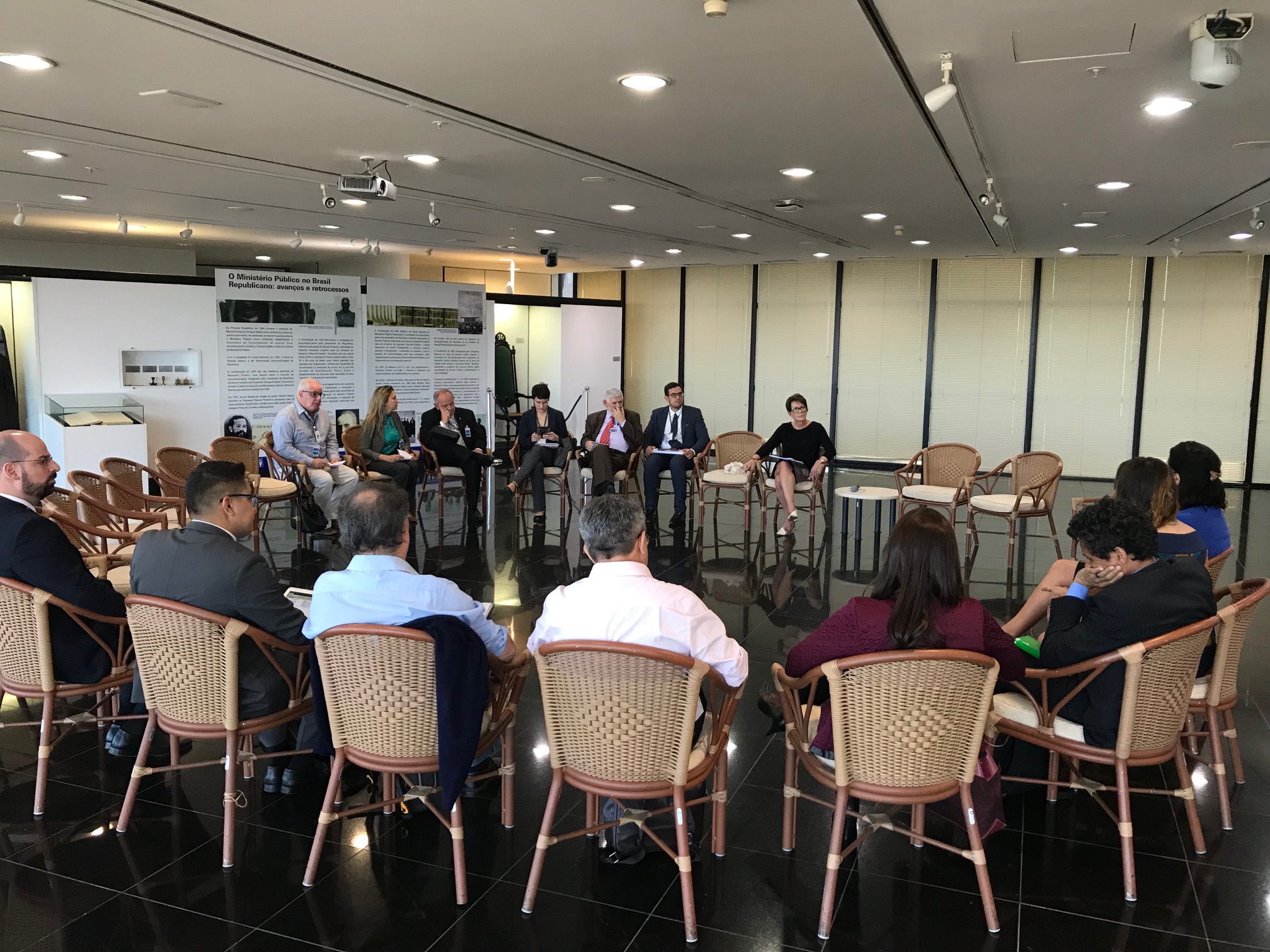 Fórum debate possível processo na justiça contra corte de recursos para a educação no campo