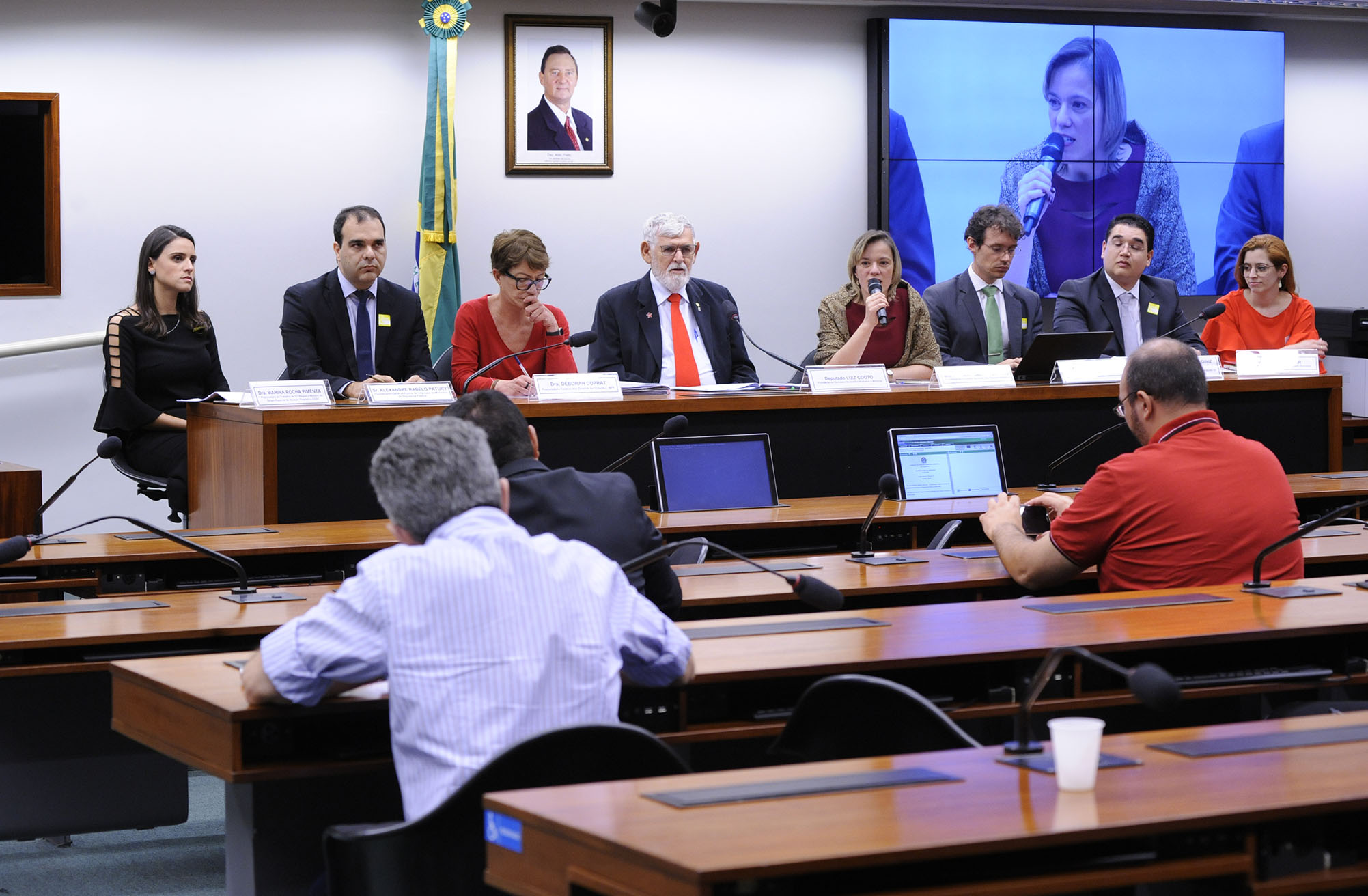 Migrantes venezuelanos podem estar sendo aliciados para trabalho escravo e exploração sexual