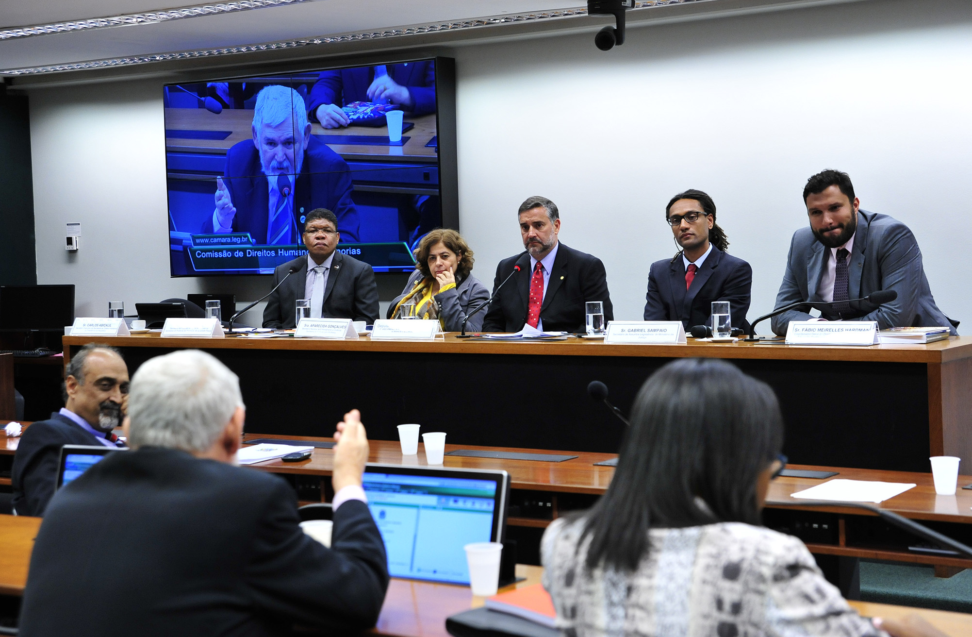 Ministérios apresentam suas ações em direitos humanos nos cem dias de 2015