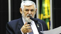 Presidente da Câmara nega pedido da CDHM para examinar projeto que permite despejos sem ordem judicial; Luiz Couto repudia a decisão