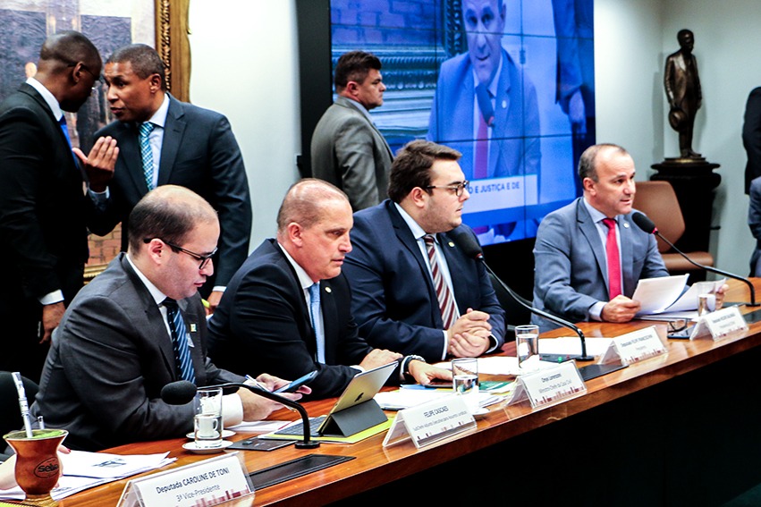 Presidente da CDHM afirma para Onyx Lorenzoni que decreto sobre uso de armas “é um atentado à vida no nosso país”