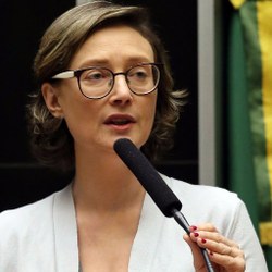 Presidente da CDHM pede providências ao MP sobre ataques de vereador à deputada Maria do Rosário