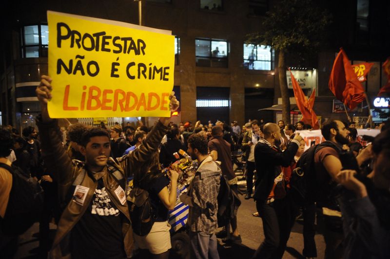 Presidente da Comissão de Direitos Humanos e Minorias denuncia a repressão sistemática de protestos no Brasil para órgãos internacionais