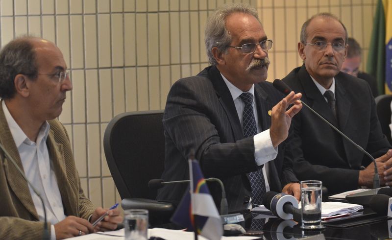 Relatório da CDHM e do CFM aponta problemas no SUS