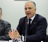 CDU aprecia projeto que propõe mudanças nas normas de licenças e alvarás de funcionamento