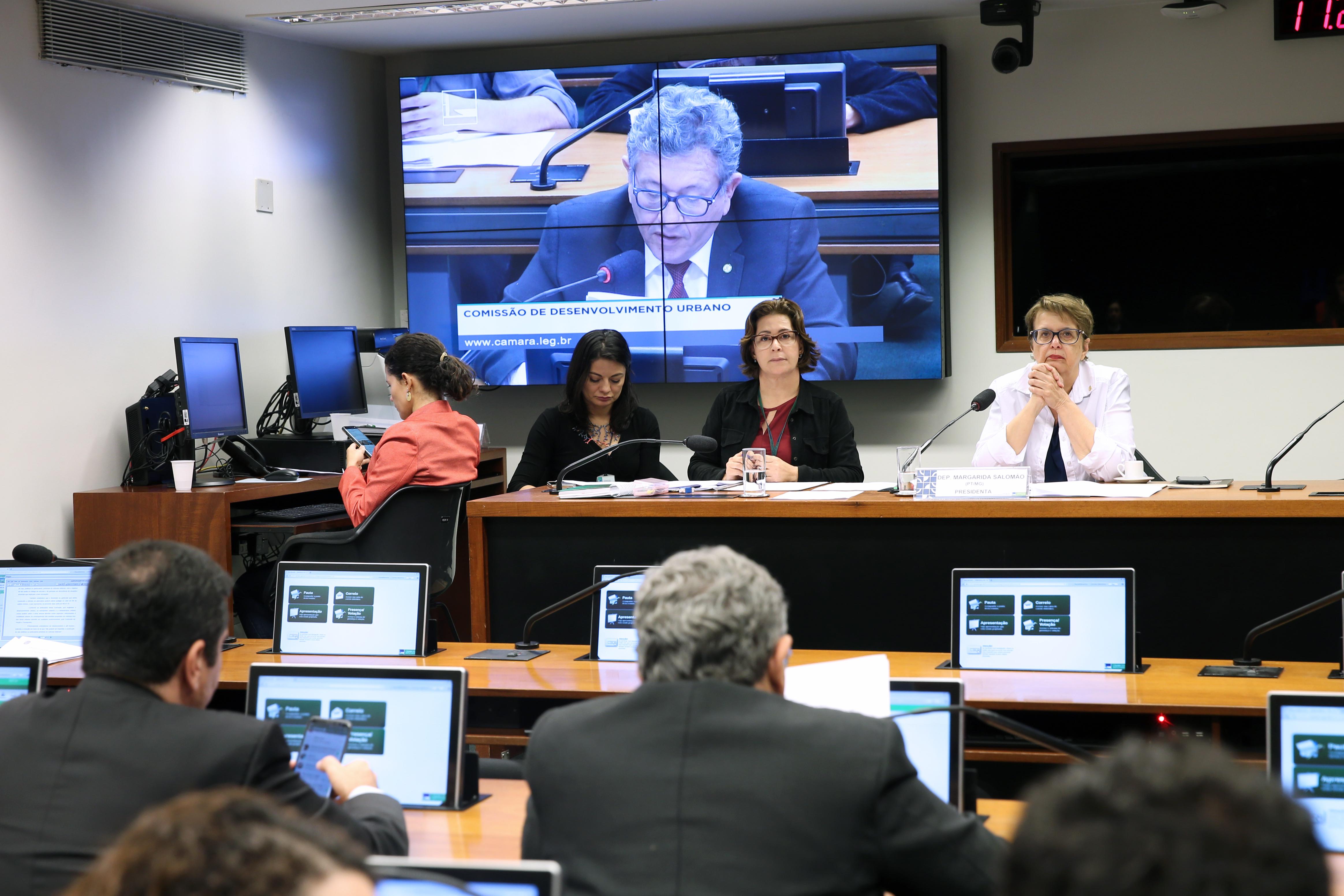 CDU aprova Projeto de Lei que concede passe livre à pessoas com deficiência e idosos