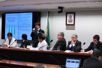 CDU debate rentabilidade das Contas Vinculadas dos trabalhadores depositante do FGTS nesta terça (11)