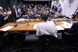 CDU discutirá corte nos investimentos públicos para habitação de interesse social