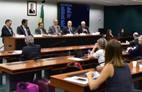 Especialistas debatem novas tecnologias para uso racional da água em audiência na Câmara nesta quinta (20)