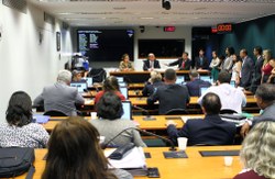 Especialistas temem greve de caminhoneiros em protesto ao aumento do diesel