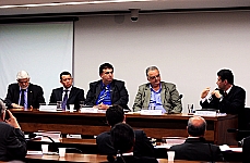 Mais de 40% dos resíduos urbanos permanecem a céu aberto no Brasil