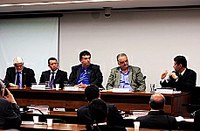 Mais de 40% dos resíduos urbanos permanecem a céu aberto no Brasil