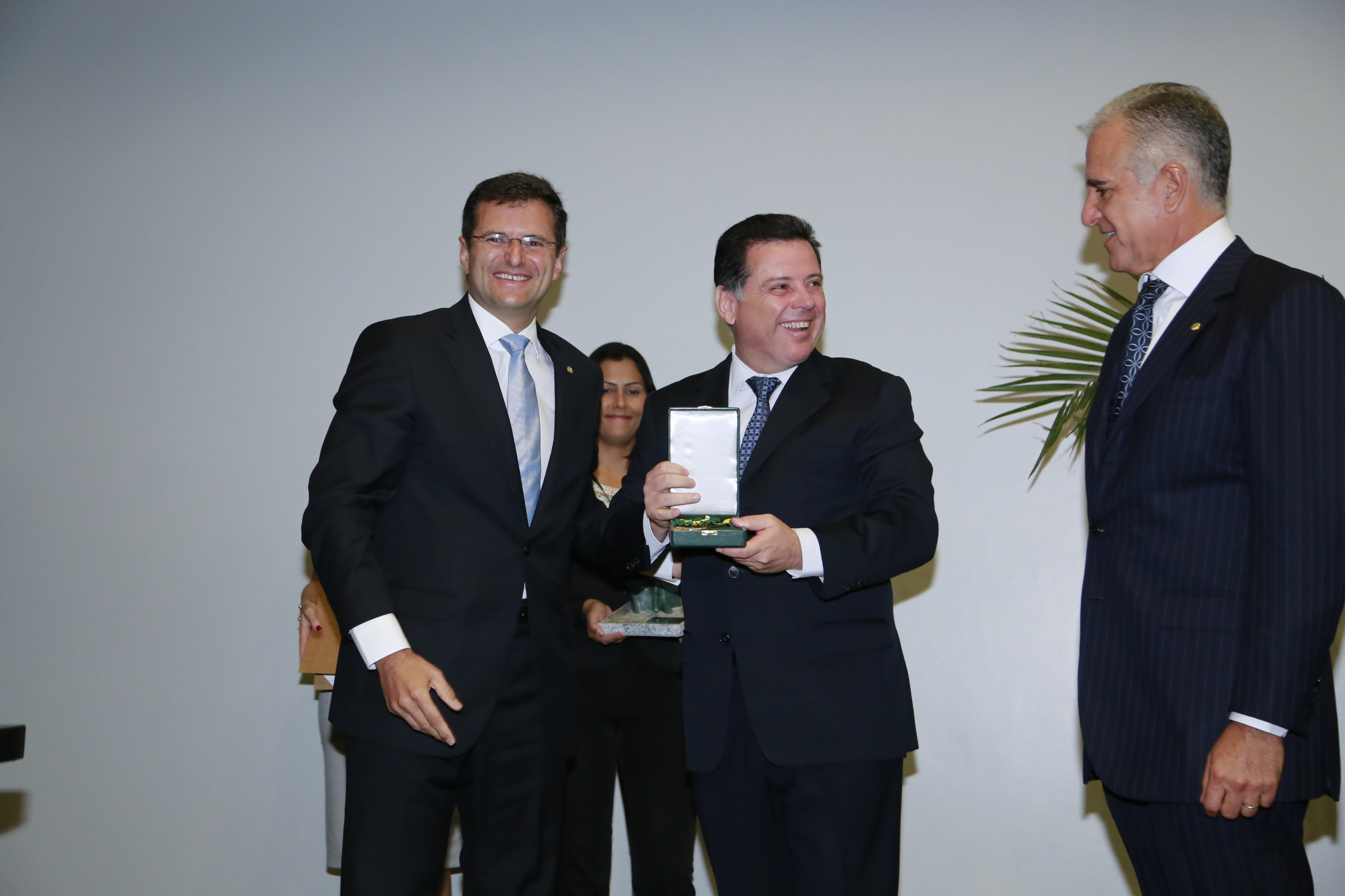 Marconi Perillo recebe Prêmio Lúcio Costa por trabalho da Agência Goiana de Habitação