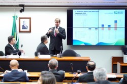 Ministro explica divisão do Minha Casa Minha Vida em diversos programas