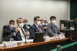 Ministro Rogério Marinho diz à CDU que não haverá paralisação de obras 