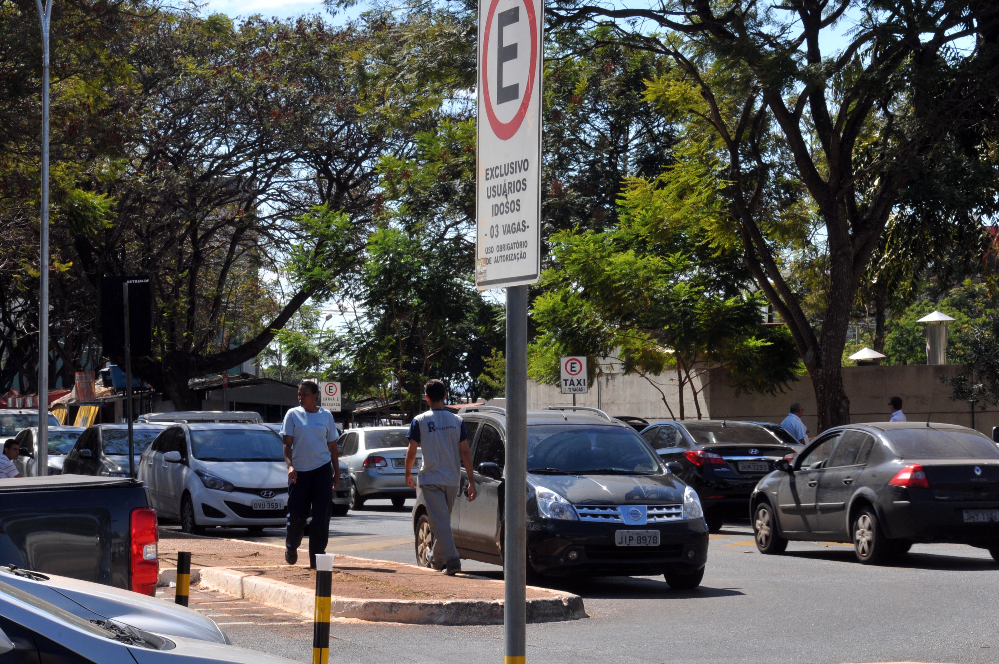 Preferência em estacionamentos públicos para mulheres grávidas será discutido na CDU
