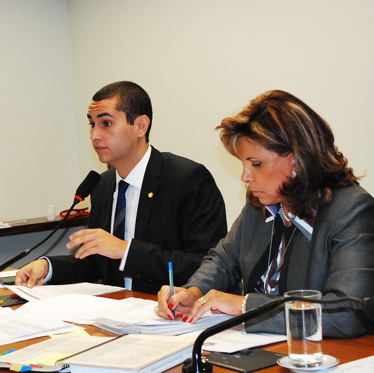 Presidente organiza Subcomissões e apresenta proposta para agilizar os trabalhos