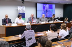 Privatização da Eletrobrás vai causar aumento de tarifa, dizem eletricitários