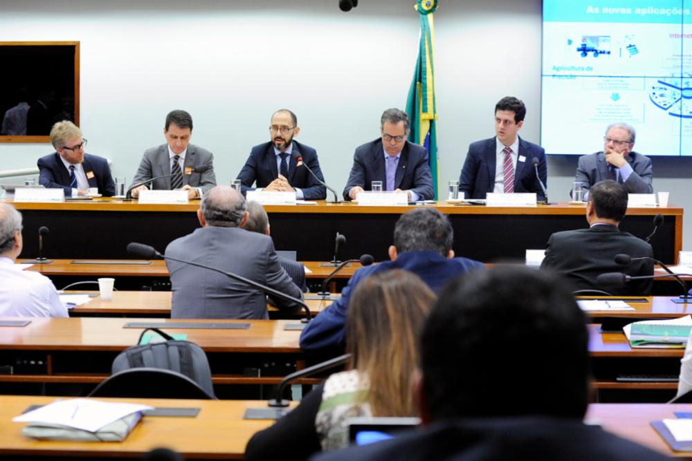 Tecnologia 5G foi tema de audiência pública na última quarta (15)