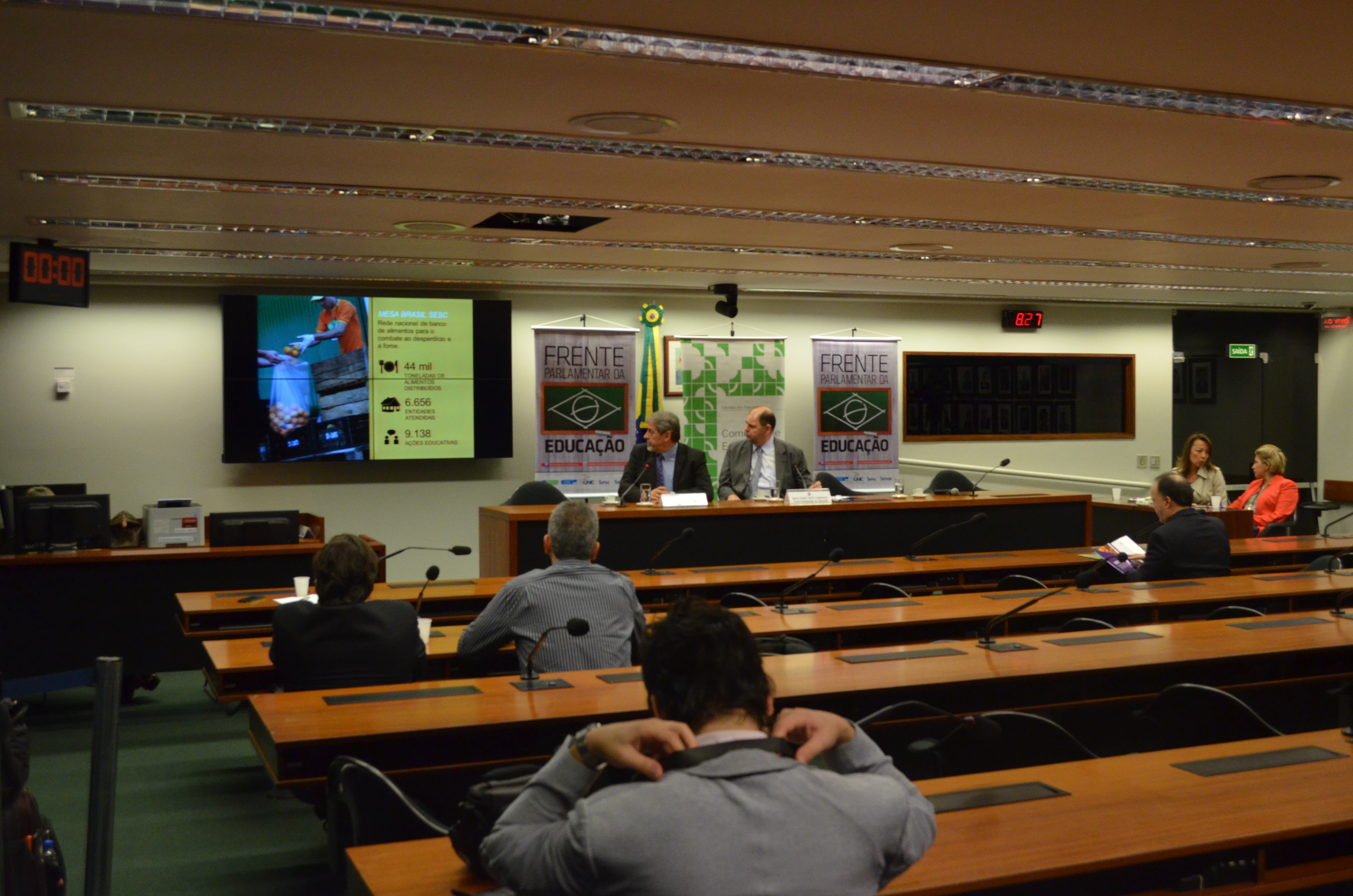 03/08/16 - Palestra sobre o SESC e a formação continuada de Professores