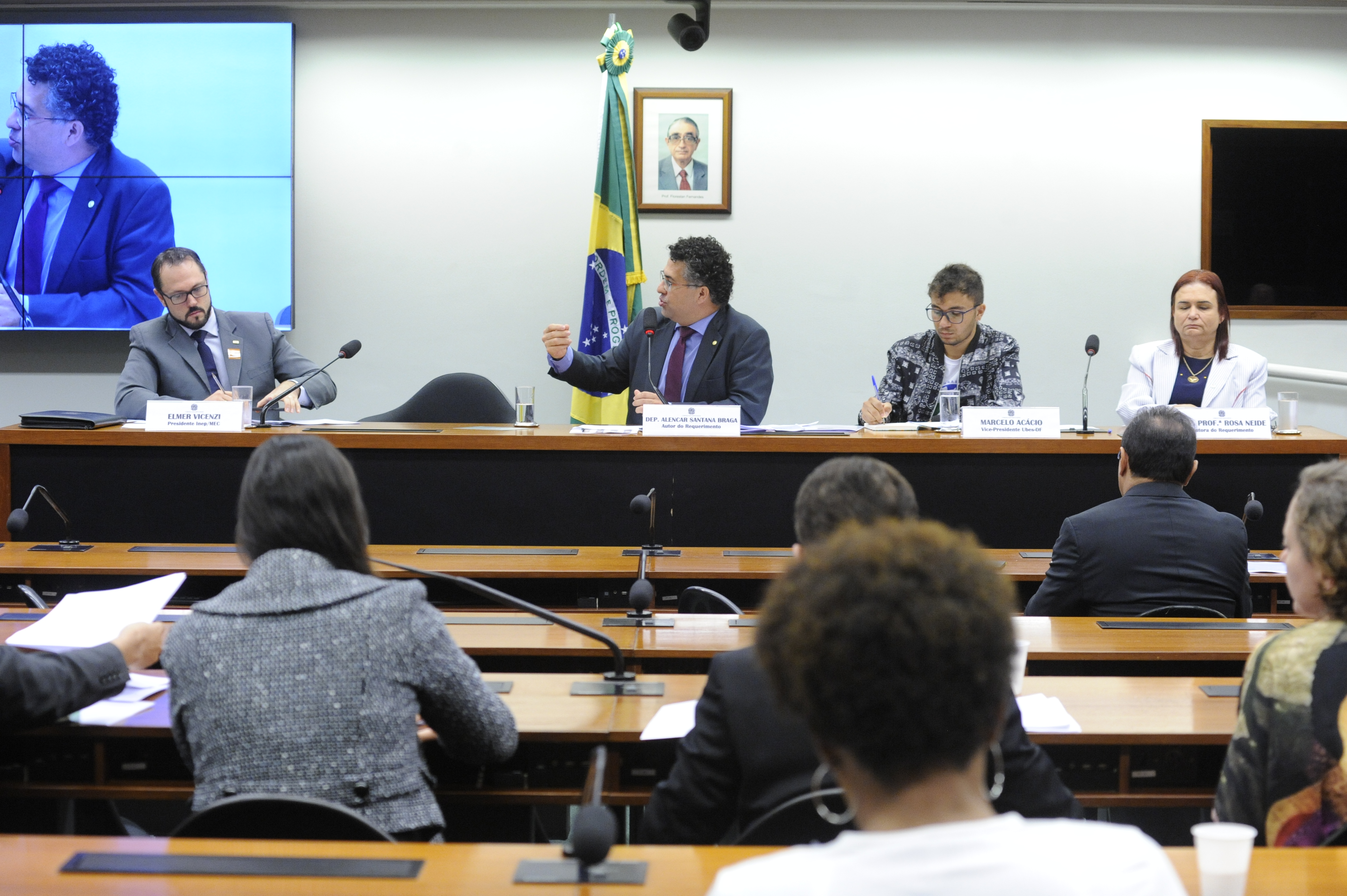 Apresentações da audiência pública, em 14/05/2019, sobre "As condições para a realização do ENEM 2019".