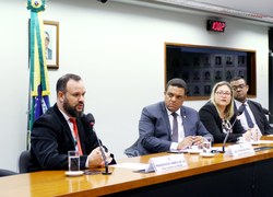 Apresentações da audiência pública, em 23/05/19, sobre "Jogos eletrônicos violentos". 