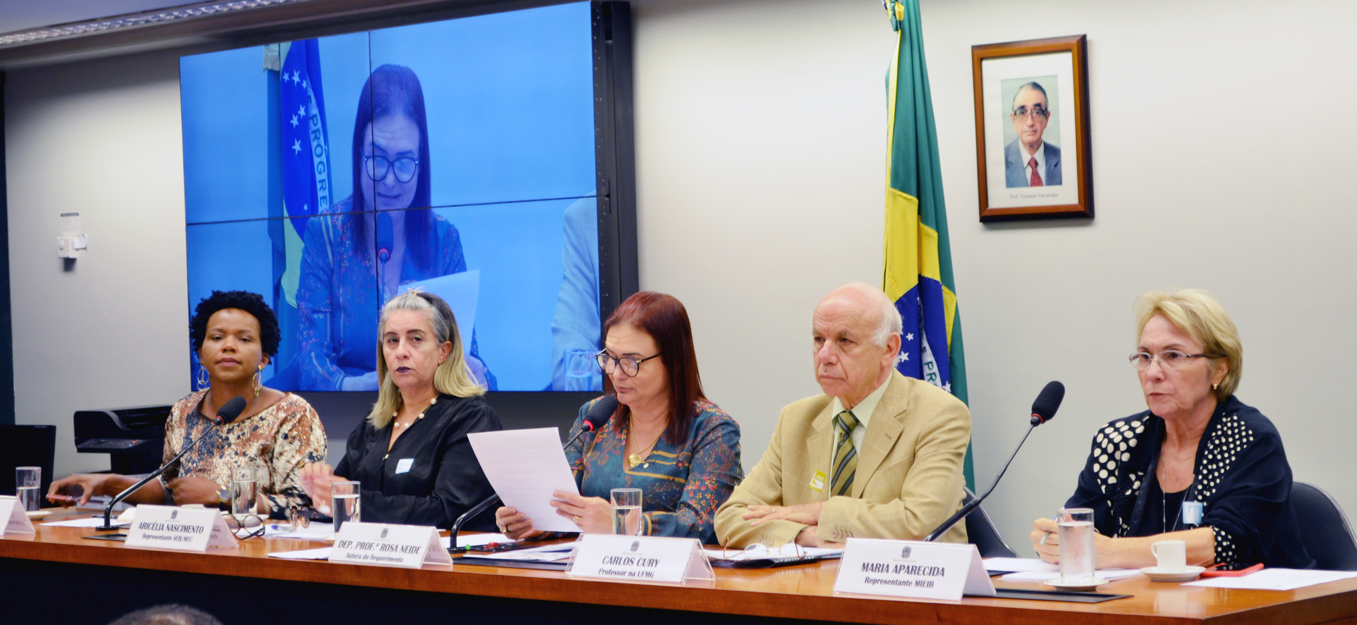 Apresentação do seminário, em 30/05/2019, sobre "Educação domiciliar (homeschooling)". 