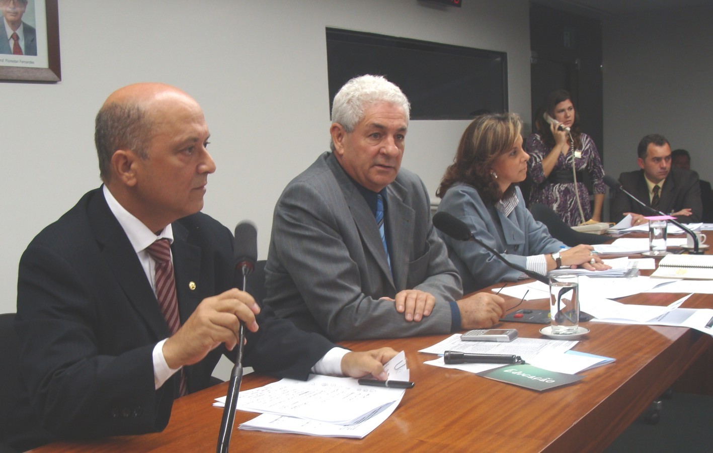 O relator Lelo Coimbra cedeu ao pedido dos parlamentares para o PDC não ser votado nesta quarta