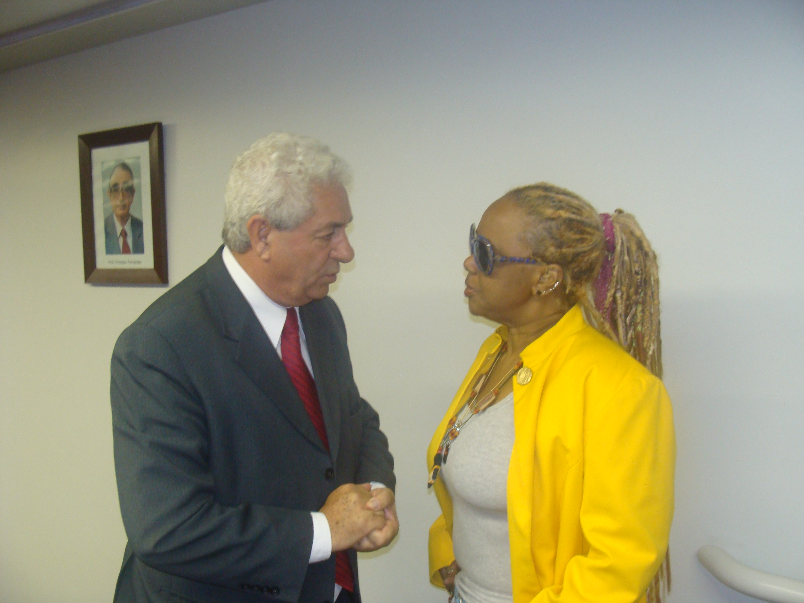 Dep. João Matos e a cantora Sandra de Sá
