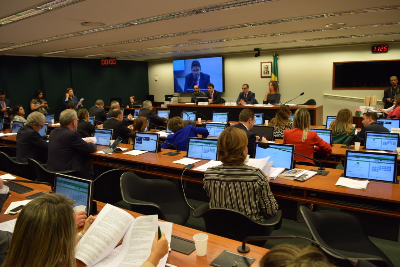 Comissão aprova projeto que cria a Política Nacional de Leitura e Escrita
