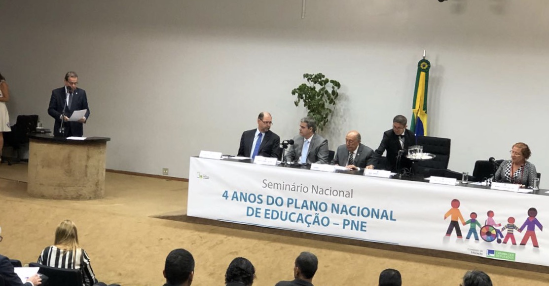 Comissão aprova texto da Carta Compromisso aos Presidenciáveis