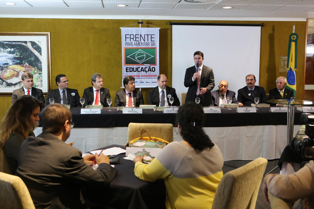 Educação em Debate Debate 2017