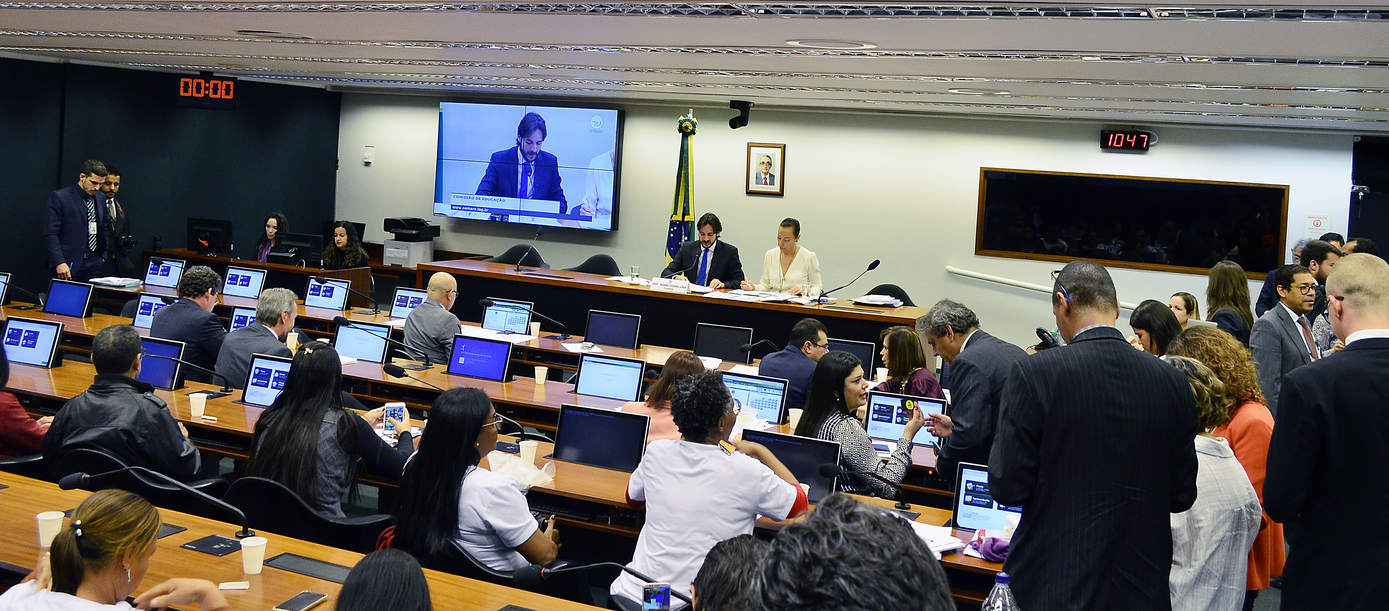 Palestra sobre a "Formação dos Profissionais da Educação: impasses, desafios e perspectivas"